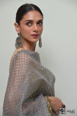 Aditi Rao Hydari at Cheliyaa Movie Promotions